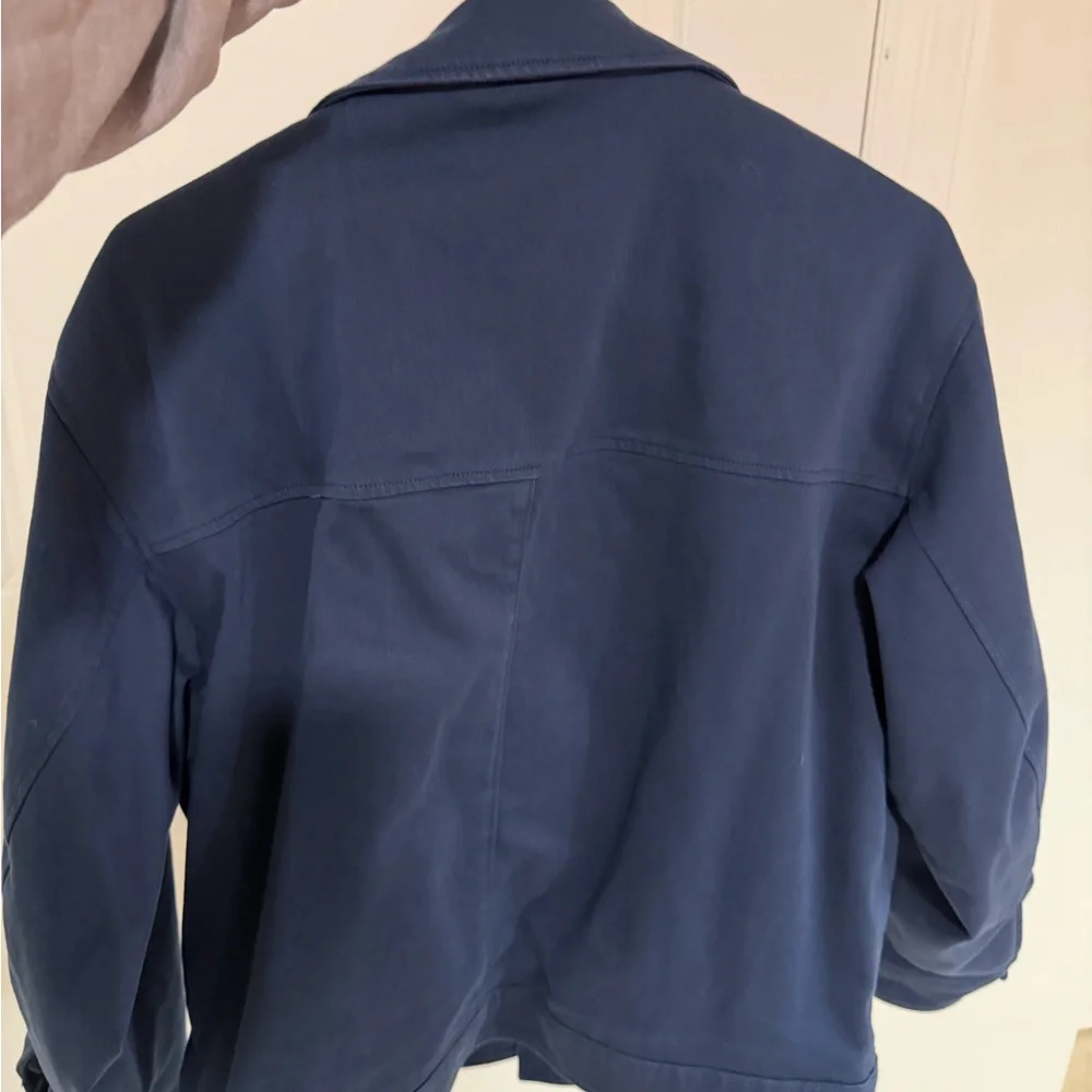 ALO Yoga Button up Jacket - Picture 3 of 4